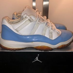 Air Jordan Retro UNC